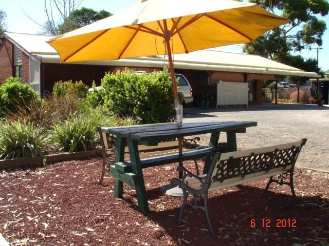 Tooleybuc Country Roads Motor Inn Екстериор снимка