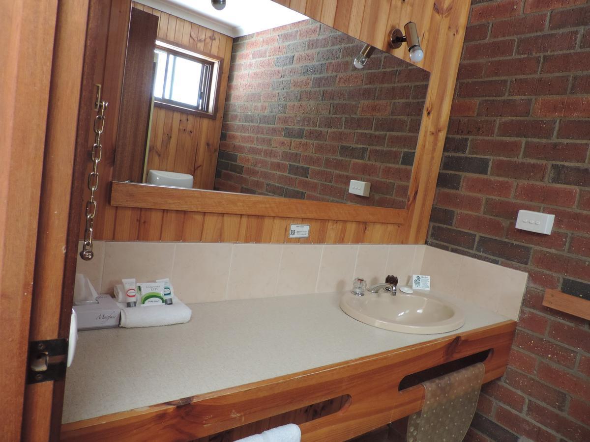 Tooleybuc Country Roads Motor Inn Екстериор снимка